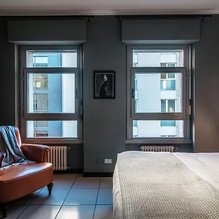 N 5 By Quokka 360 - Vintage-soul Flat On Cathedral Como