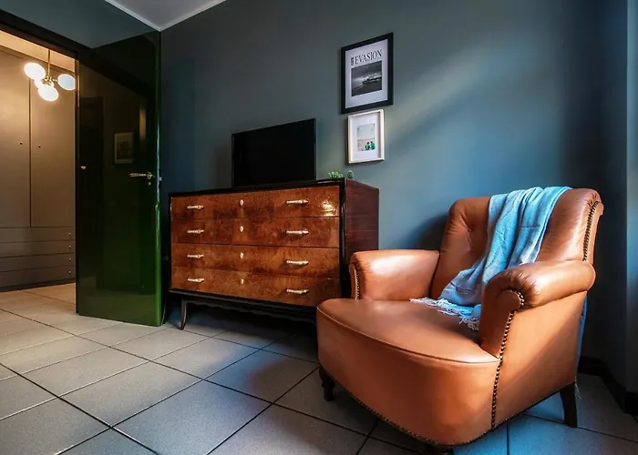 N 5 By Quokka 360 - Vintage-soul Flat On Cathedral