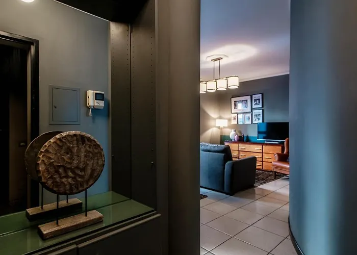 N 5 By Quokka 360 - Vintage-soul Flat On Cathedral קומו