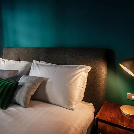 N 5 By Quokka 360 - Vintage-soul Flat On Cathedral Como